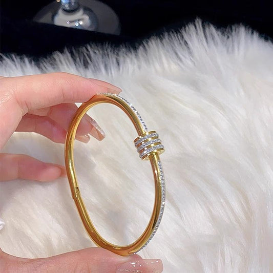 Zircon Lumière Bangle